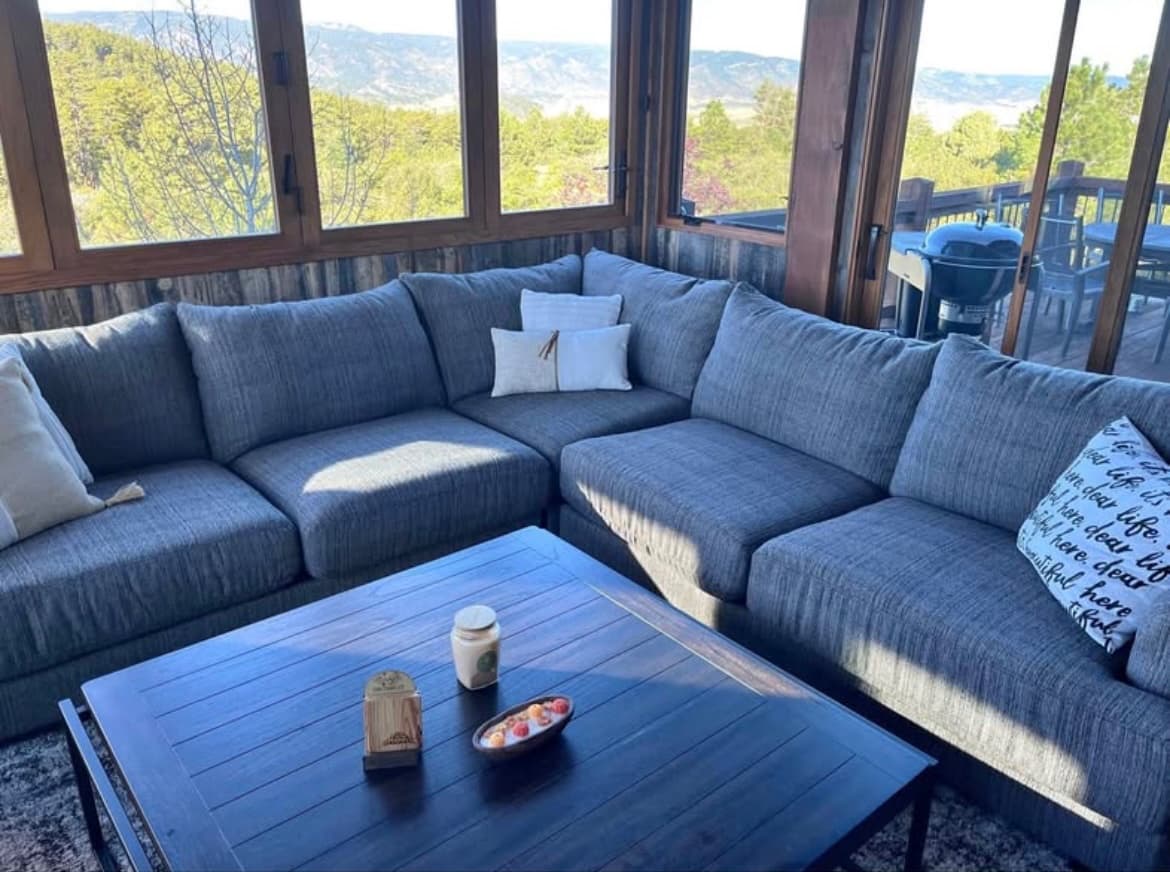 💺 4-Piece Jackson Furniture Sectional with USB Ports