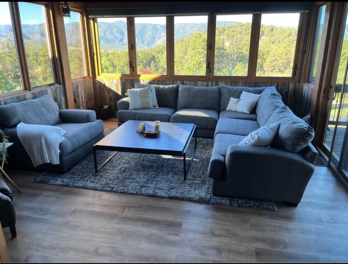 💺 4-Piece Jackson Furniture Sectional with USB Ports 2