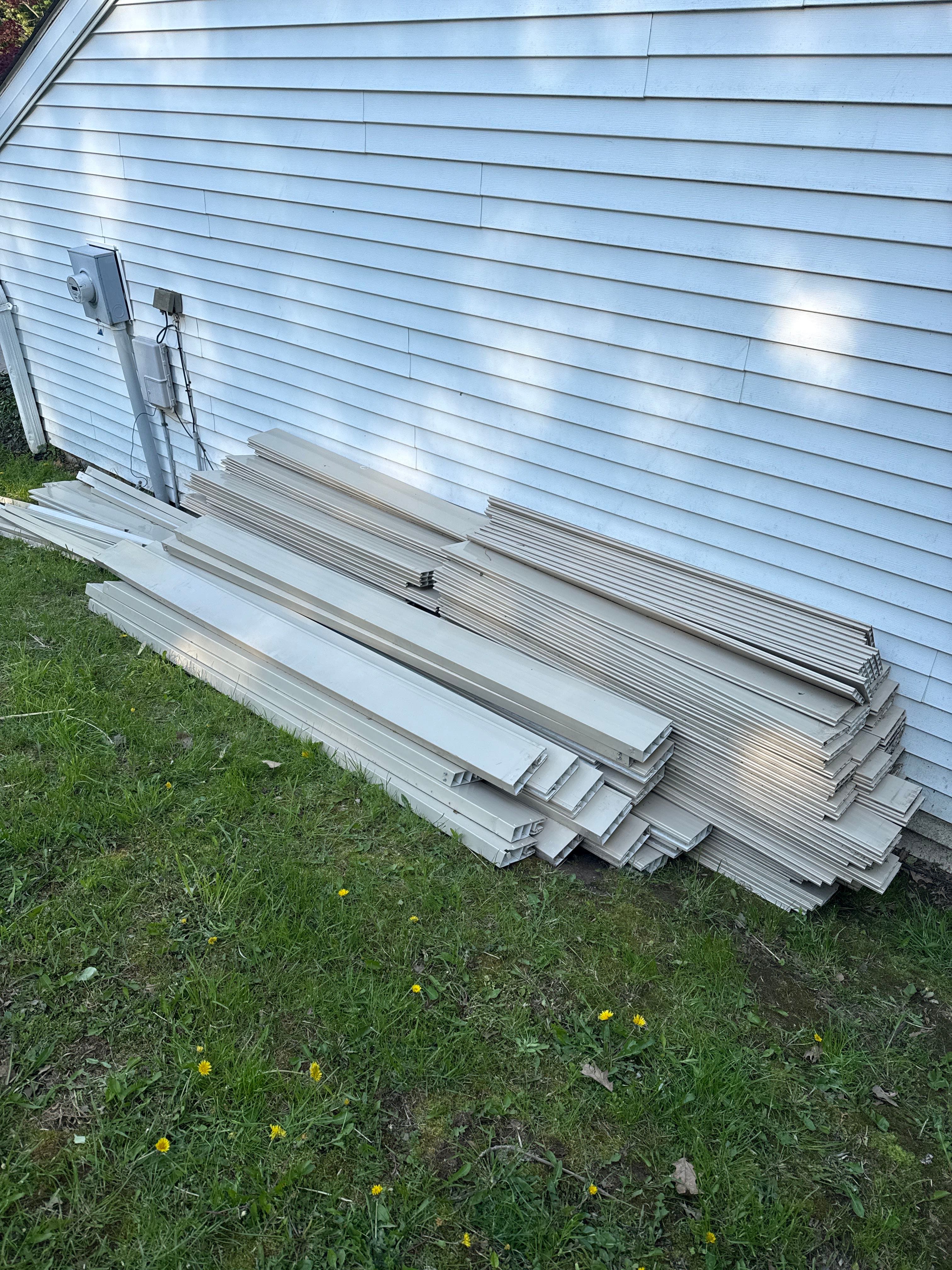 Vinyl Fence - Used - Valparaiso | OFFLOADIT Marketplace