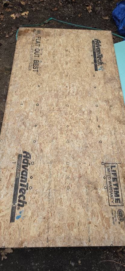 Advantech 4x8 23/32 5 sheets - new - Groton | OFFLOADIT Marketplace